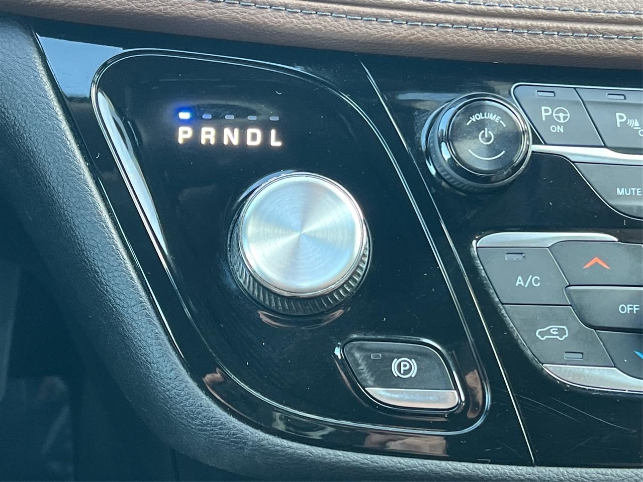 Chrysler Pacifica Limited FWD 2018