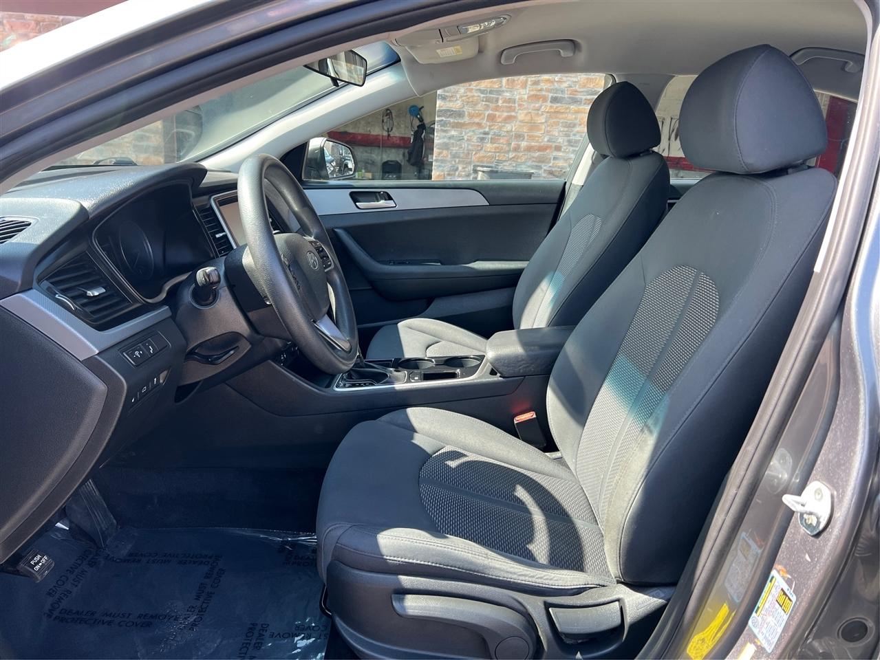 Hyundai Sonata SE 2.4L 2019