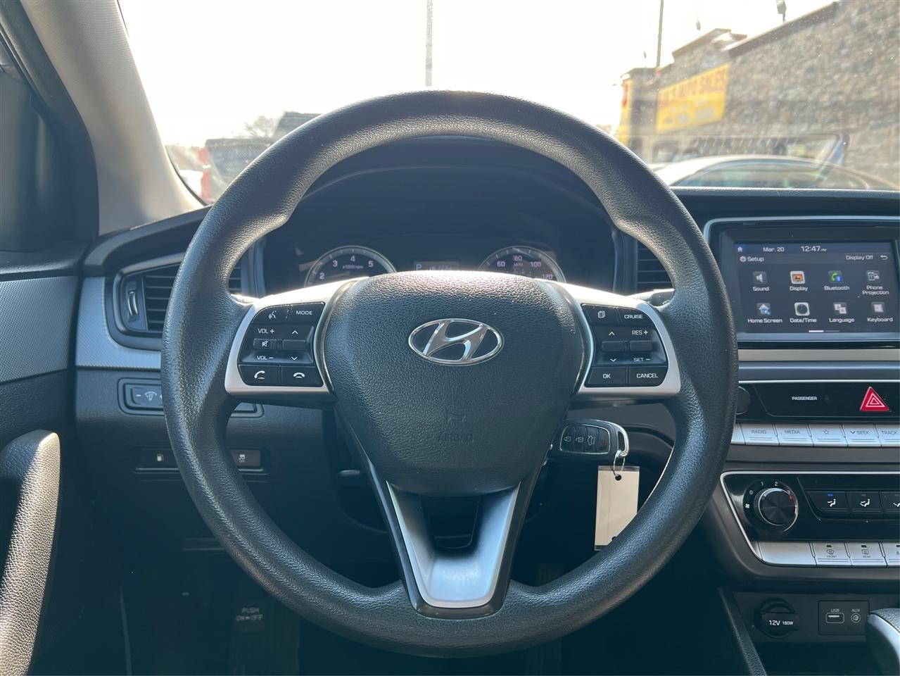 Hyundai Sonata SE 2.4L 2019