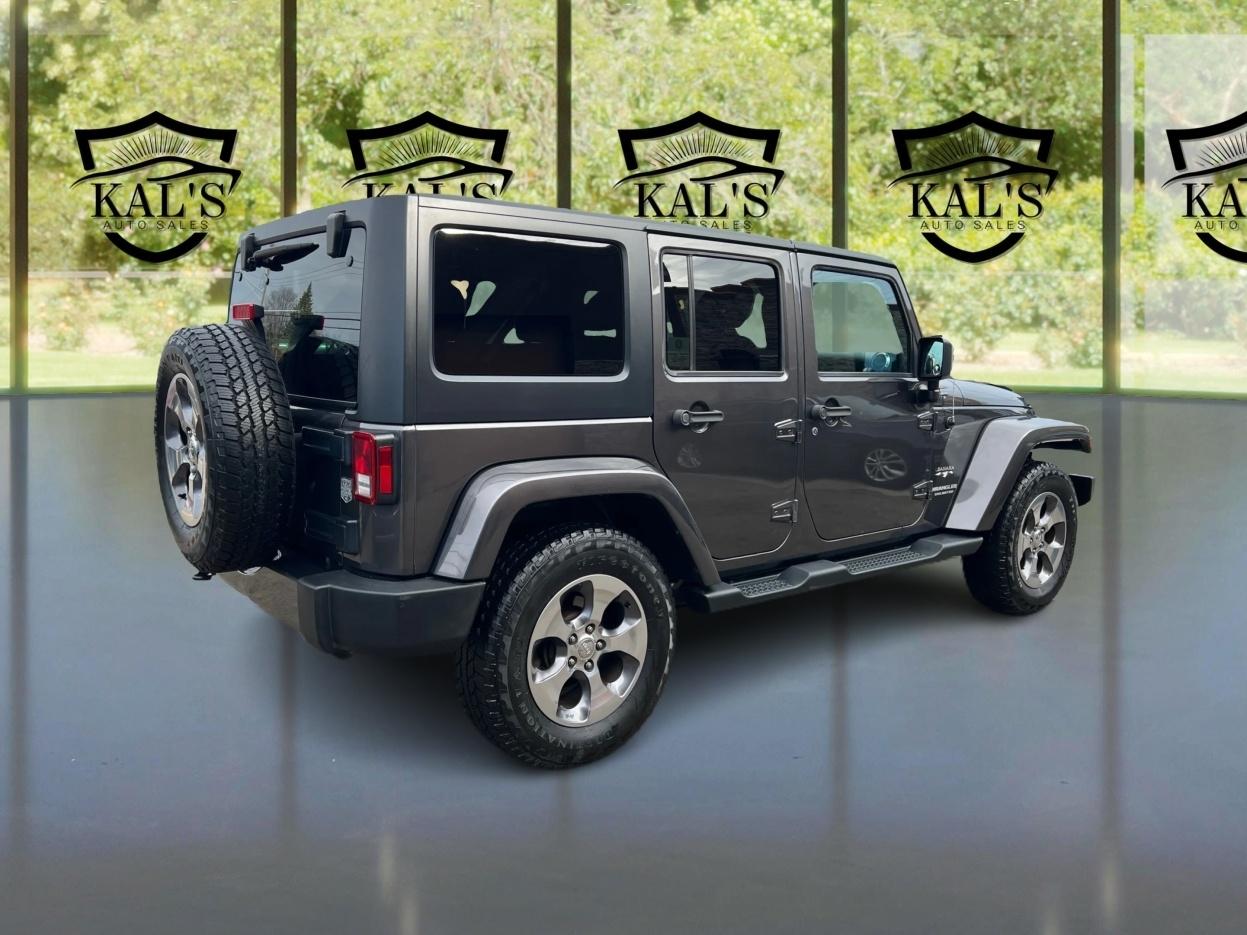 Jeep Wrangler Unlimited 4WD 4dr Sahara 2016