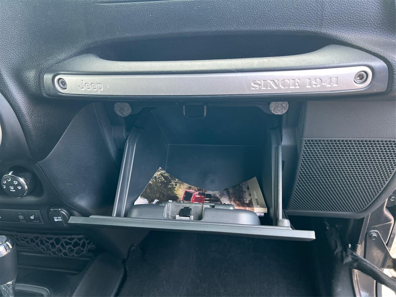 Jeep Wrangler Unlimited 4WD 4dr Sahara 2016