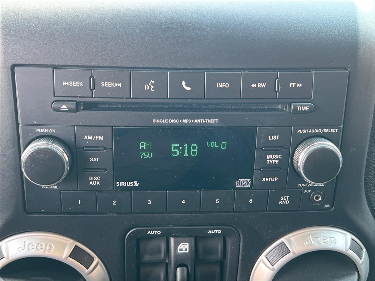 Jeep Wrangler Unlimited 4WD 4dr Sahara 2016