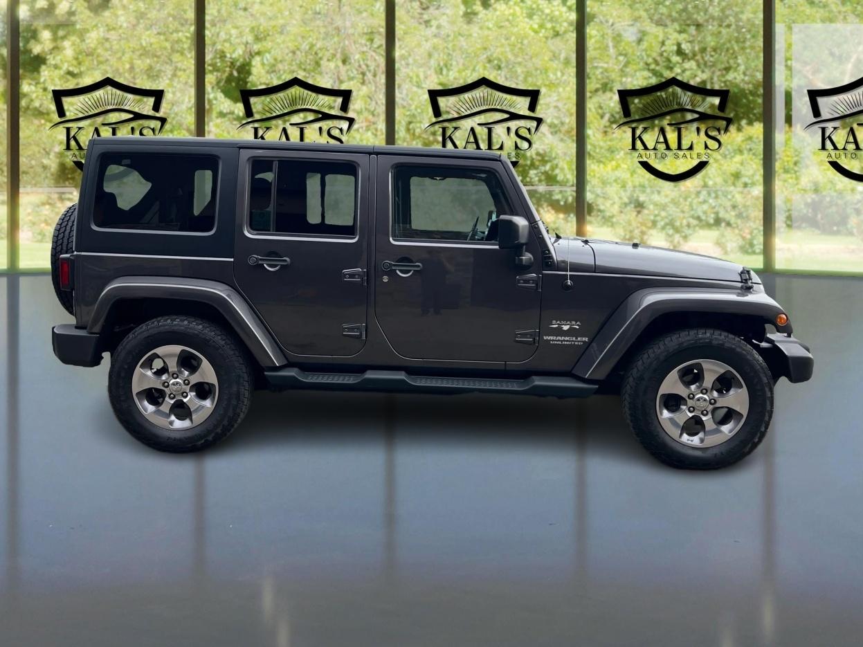 Jeep Wrangler Unlimited 4WD 4dr Sahara 2016