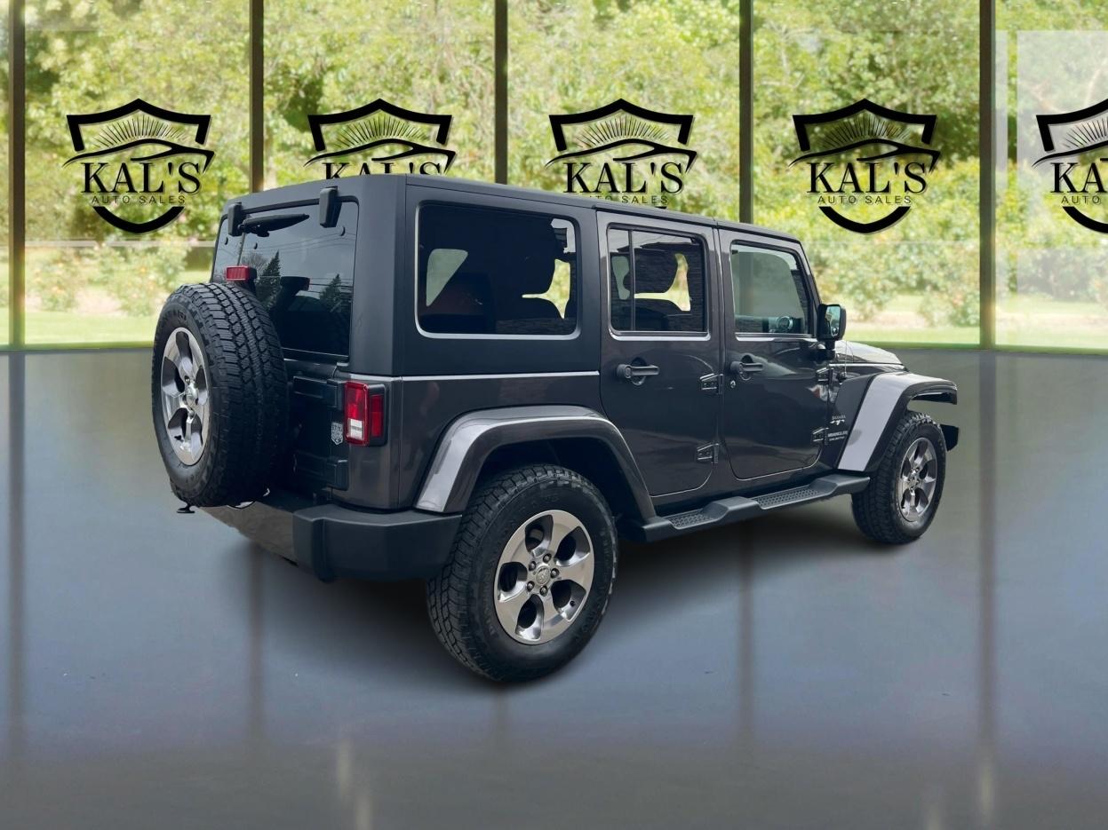 Jeep Wrangler Unlimited 4WD 4dr Sahara 2016