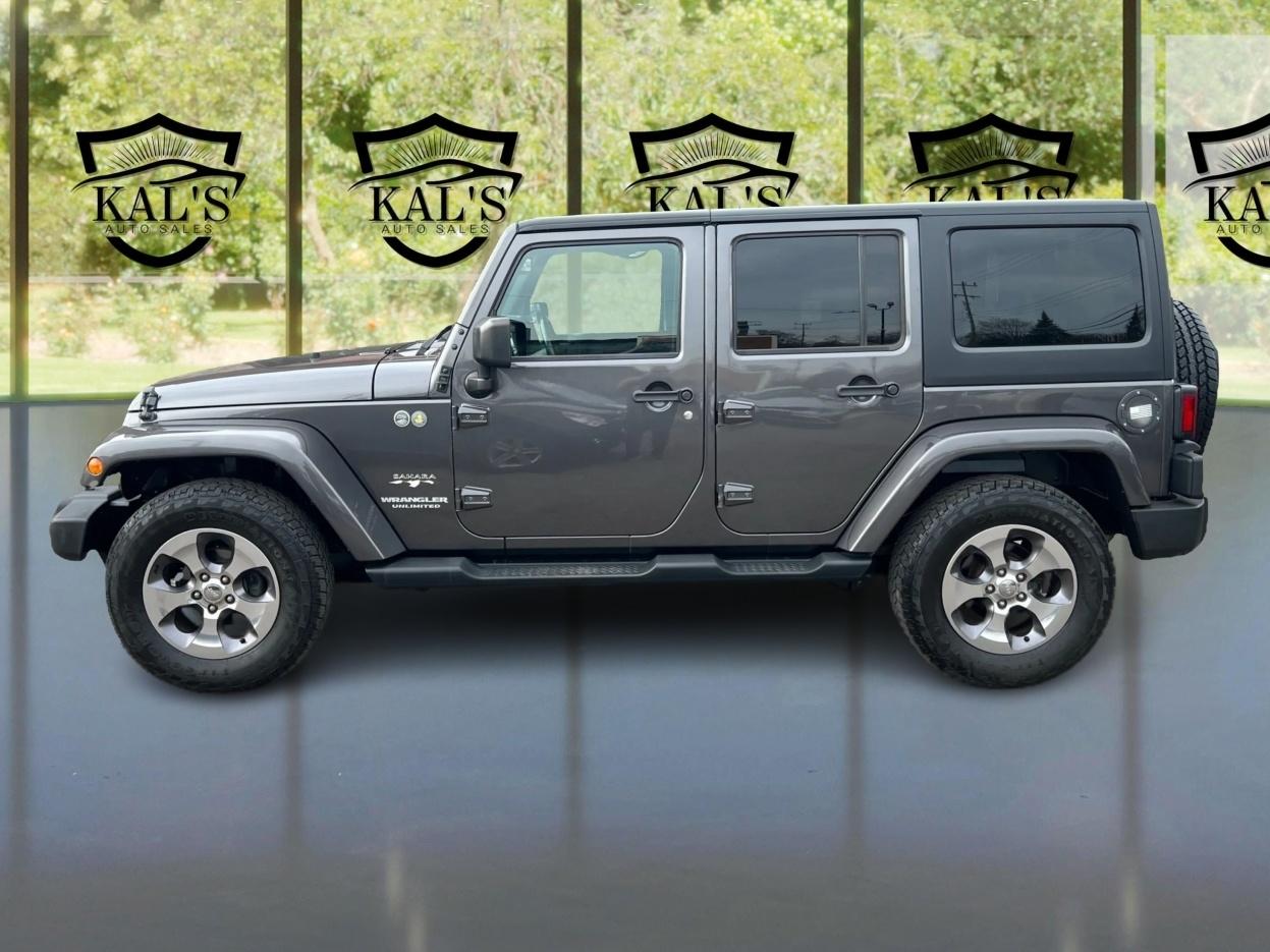 Jeep Wrangler Unlimited 4WD 4dr Sahara 2016