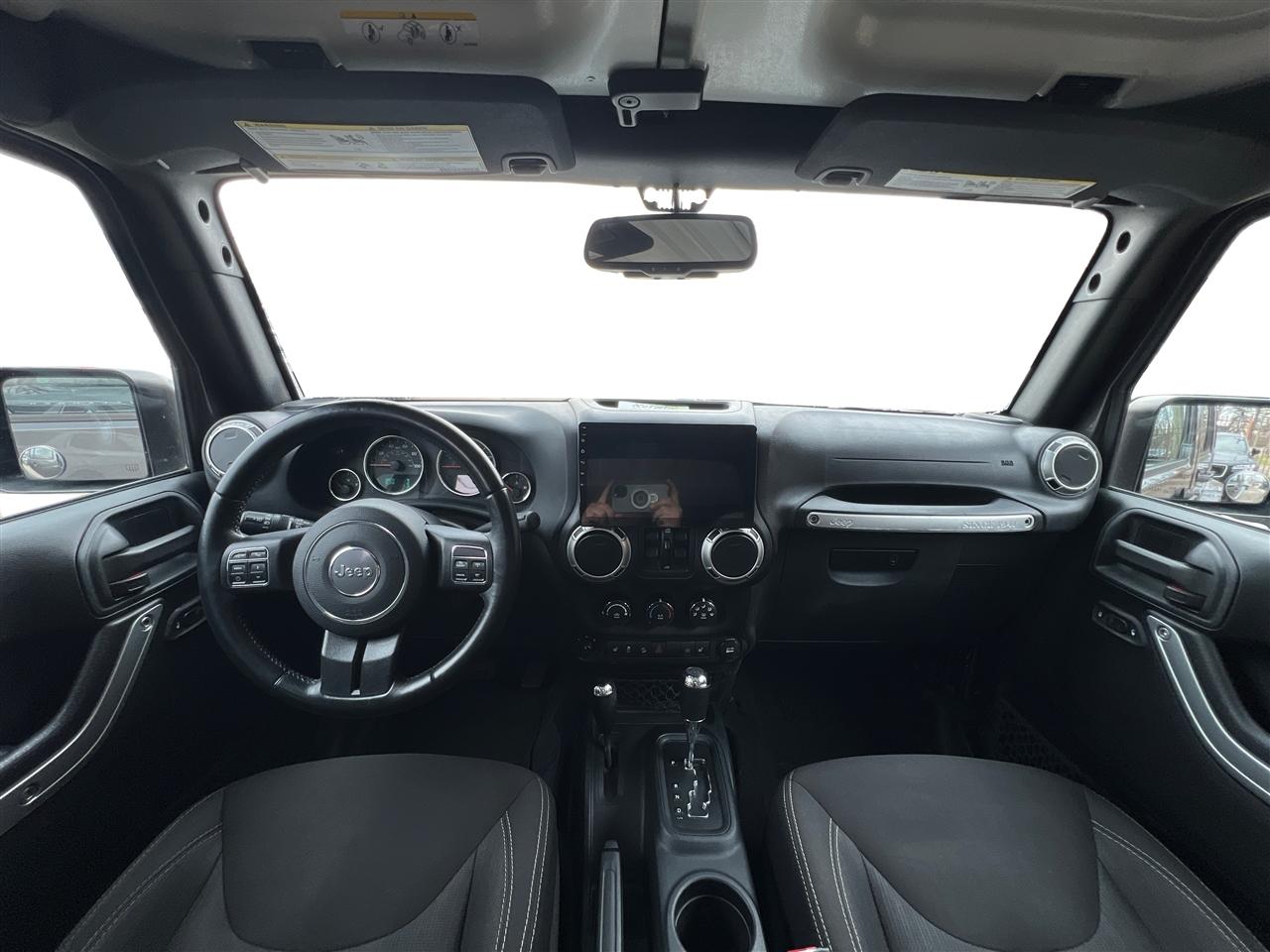 Jeep Wrangler Unlimited 4WD 4dr Sahara 2016