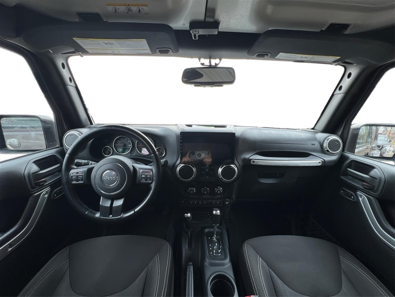 Jeep Wrangler Unlimited 4WD 4dr Sahara 2016