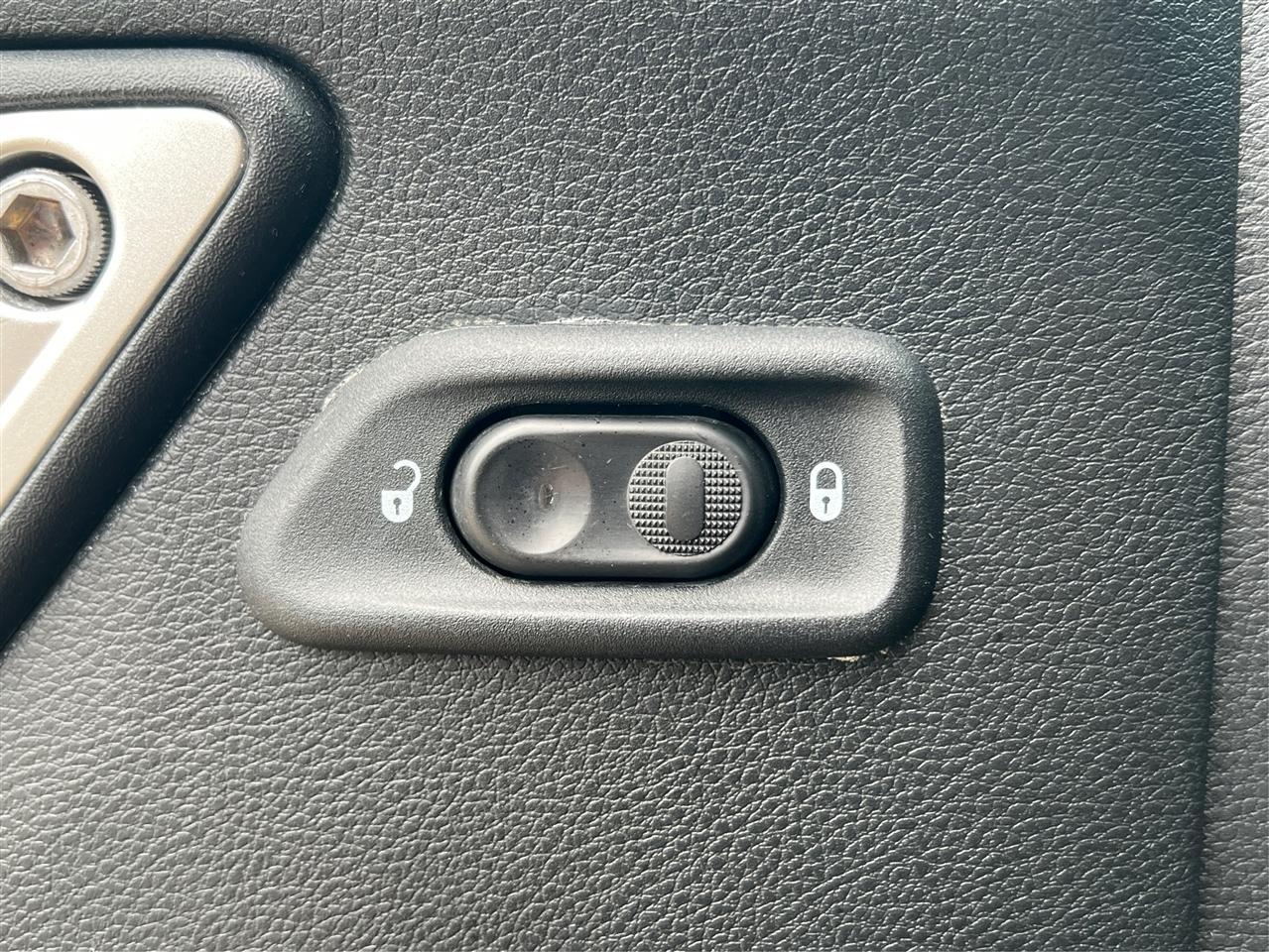 Jeep Wrangler Unlimited 4WD 4dr Sahara 2016