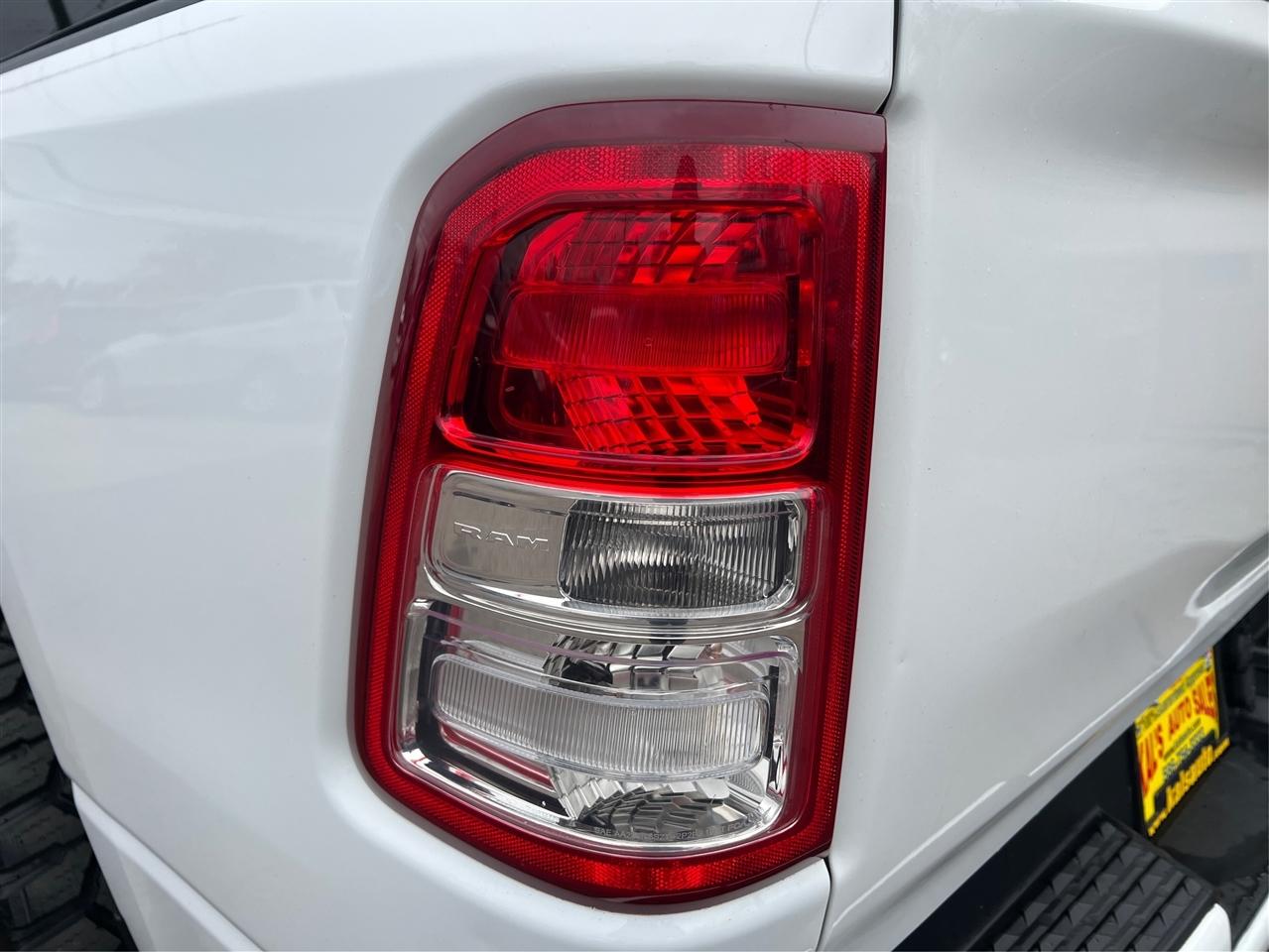 RAM 1500 Big Horn/Lone Star 4x4 Crew Cab 5'7" Box 2019