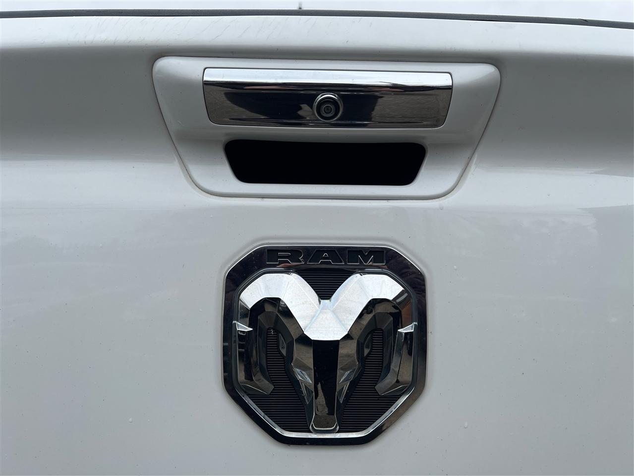 RAM 1500 Big Horn/Lone Star 4x4 Crew Cab 5'7" Box 2019