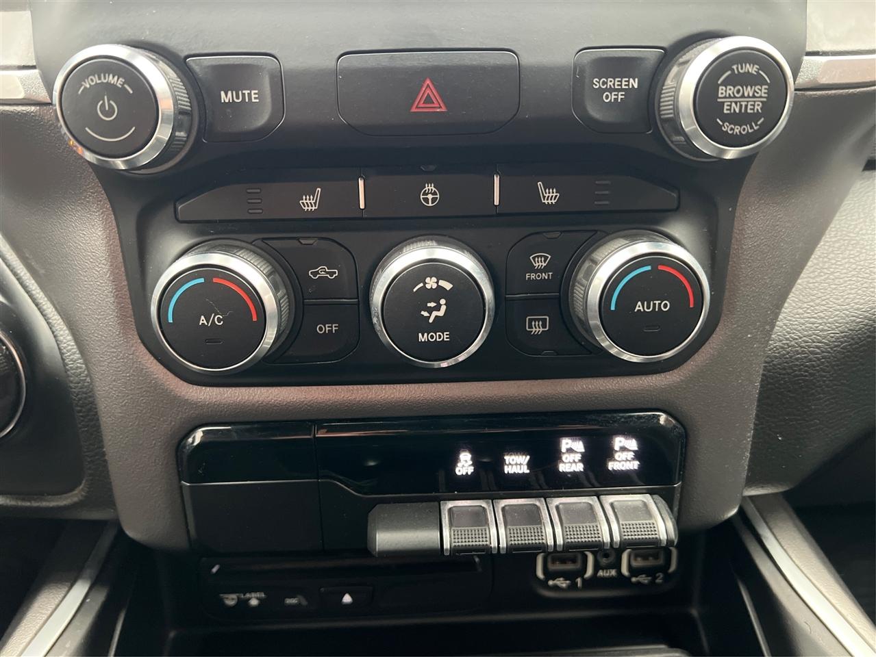 RAM 1500 Big Horn/Lone Star 4x4 Crew Cab 5'7" Box 2019