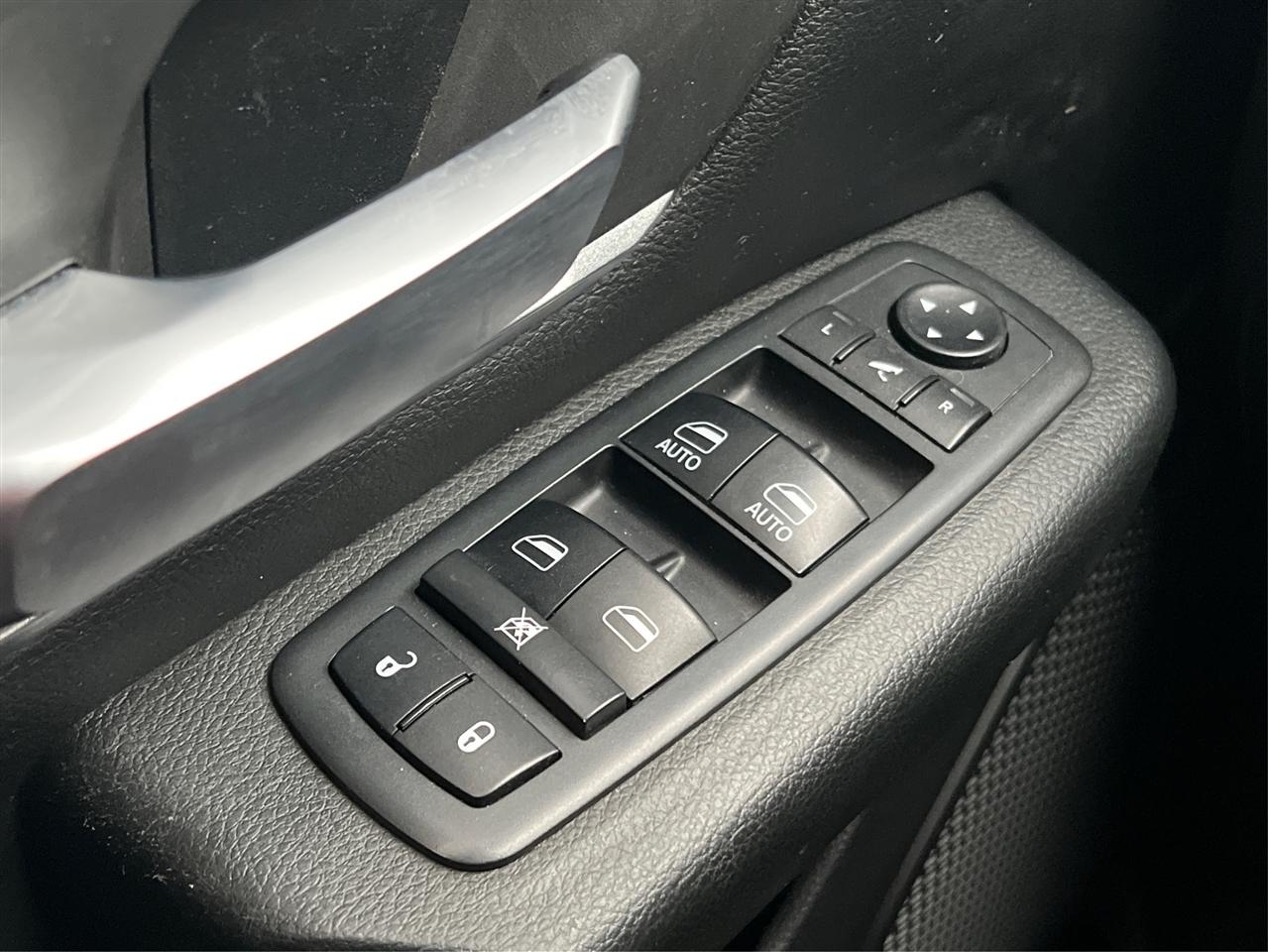 RAM 1500 Big Horn/Lone Star 4x4 Crew Cab 5'7" Box 2019