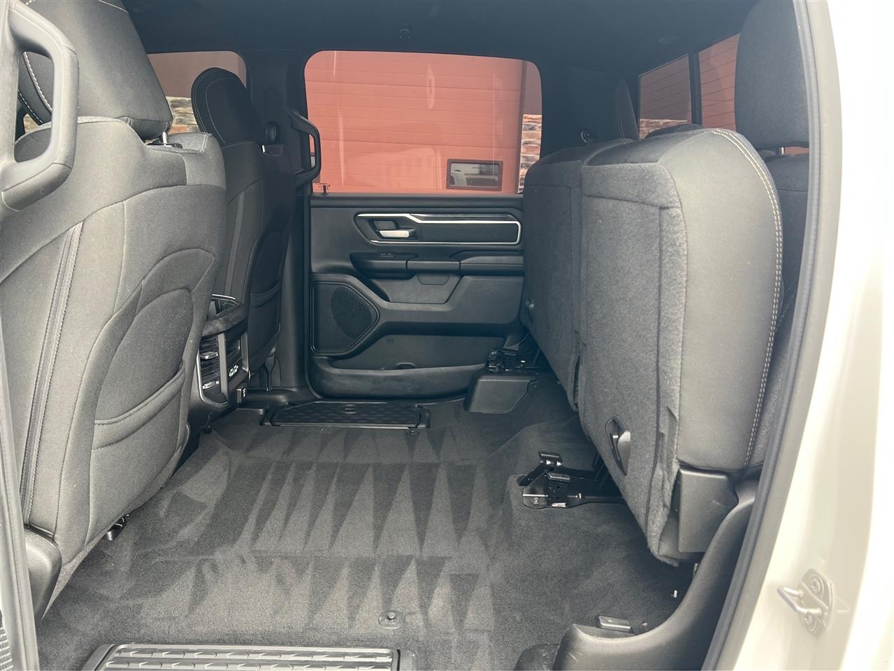 RAM 1500 Big Horn/Lone Star 4x4 Crew Cab 5'7" Box 2019