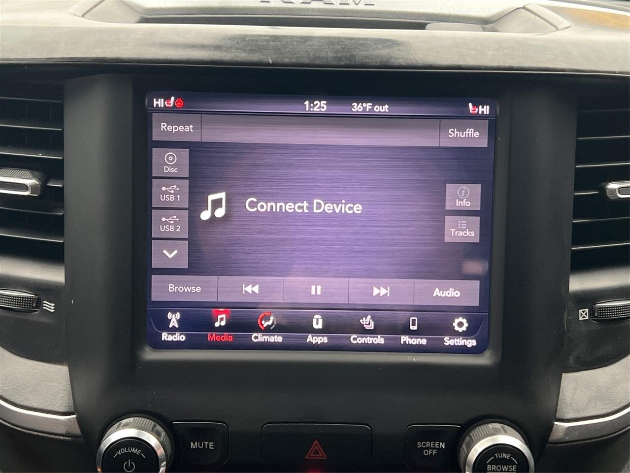 RAM 1500 Big Horn/Lone Star 4x4 Crew Cab 5'7" Box 2019