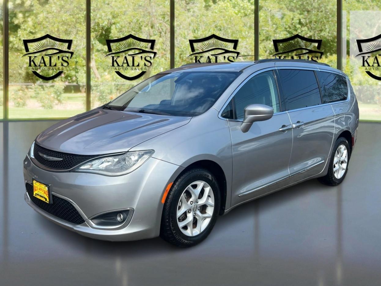 2017 Chrysler Pacifica Touring-L FWD