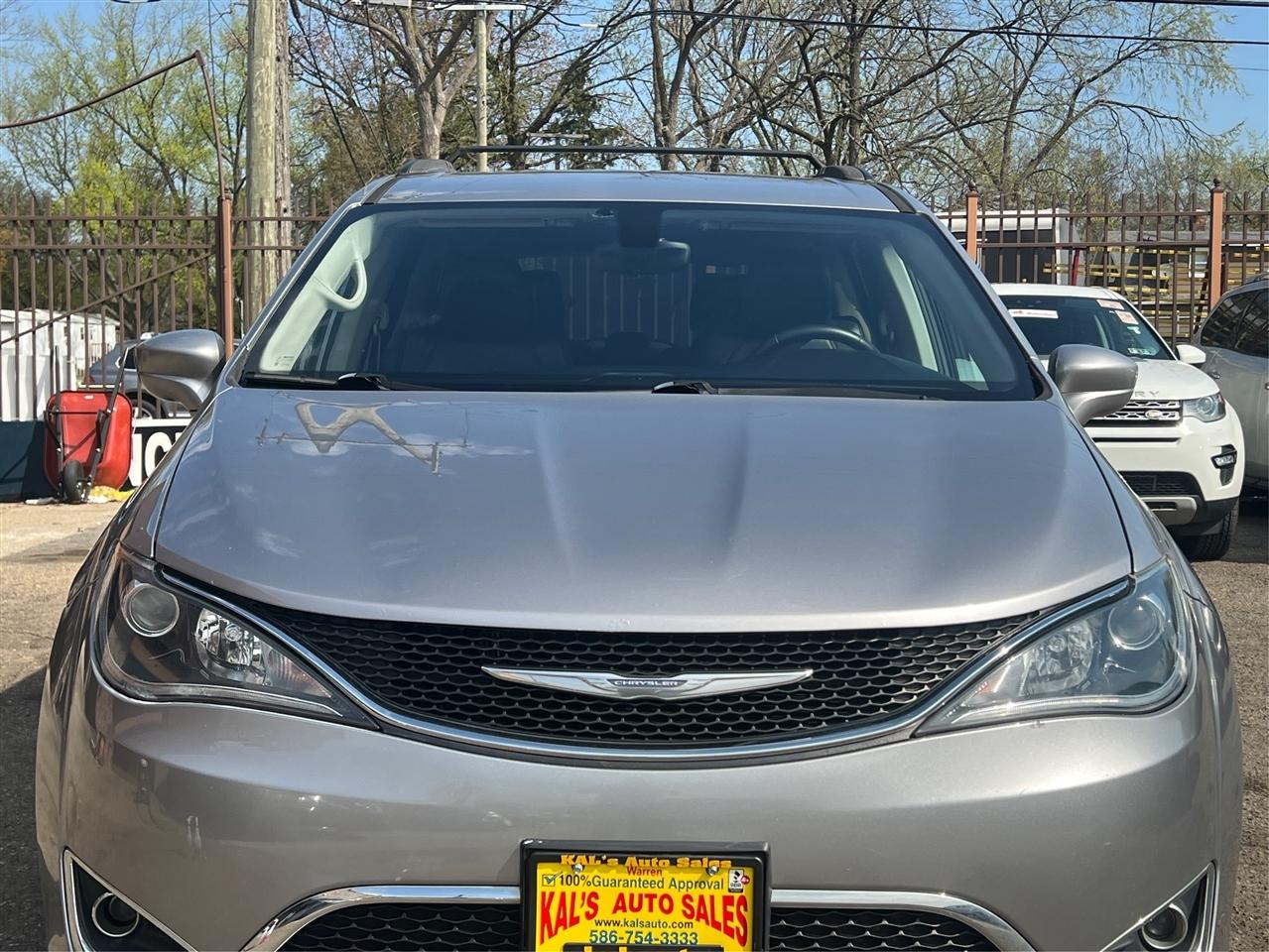 Chrysler Pacifica Touring-L FWD 2017