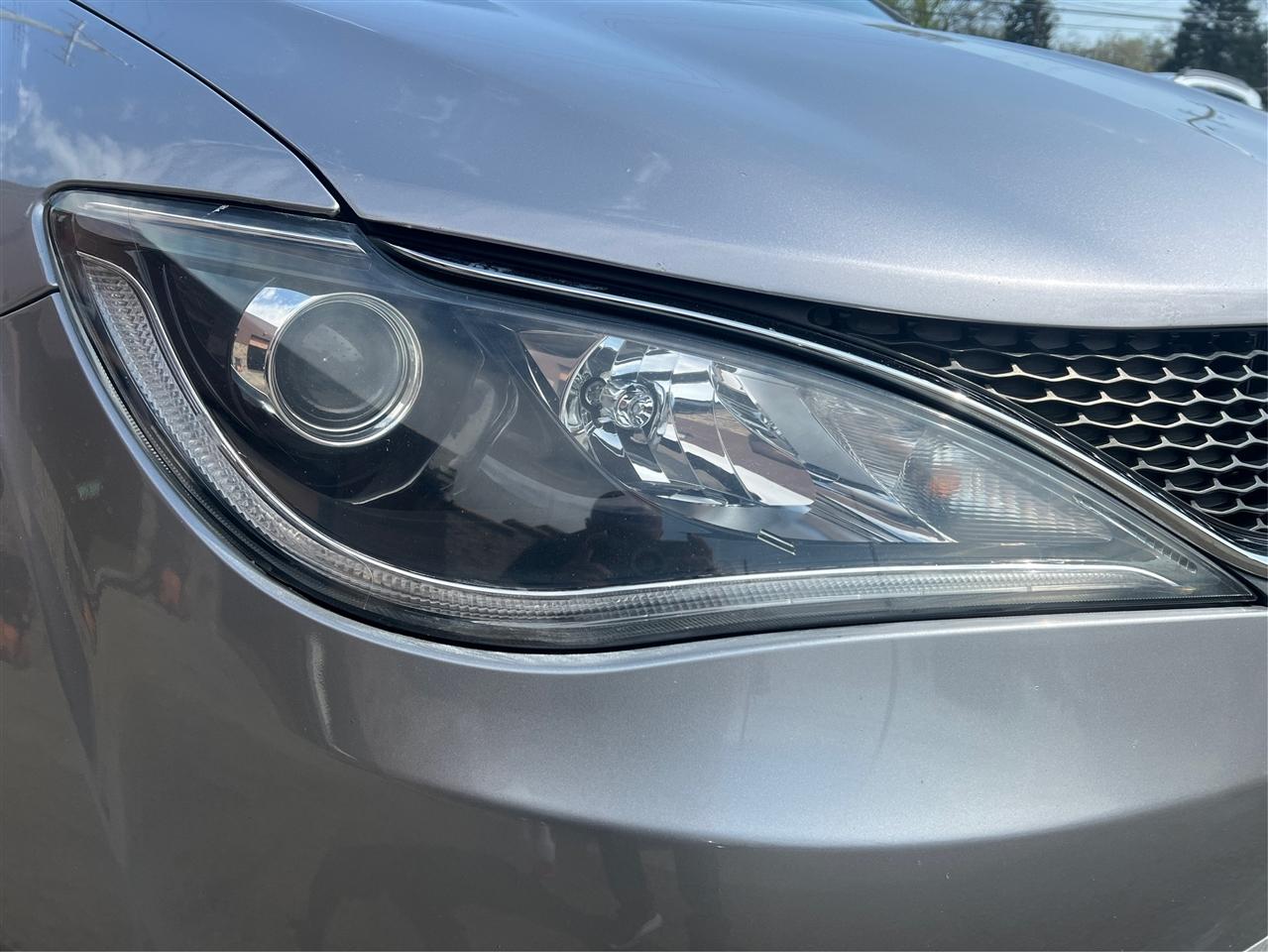 Chrysler Pacifica Touring-L FWD 2017