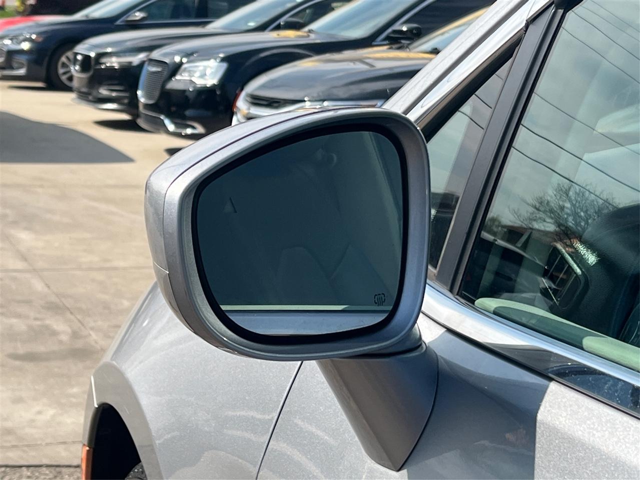 Chrysler Pacifica Touring-L FWD 2017