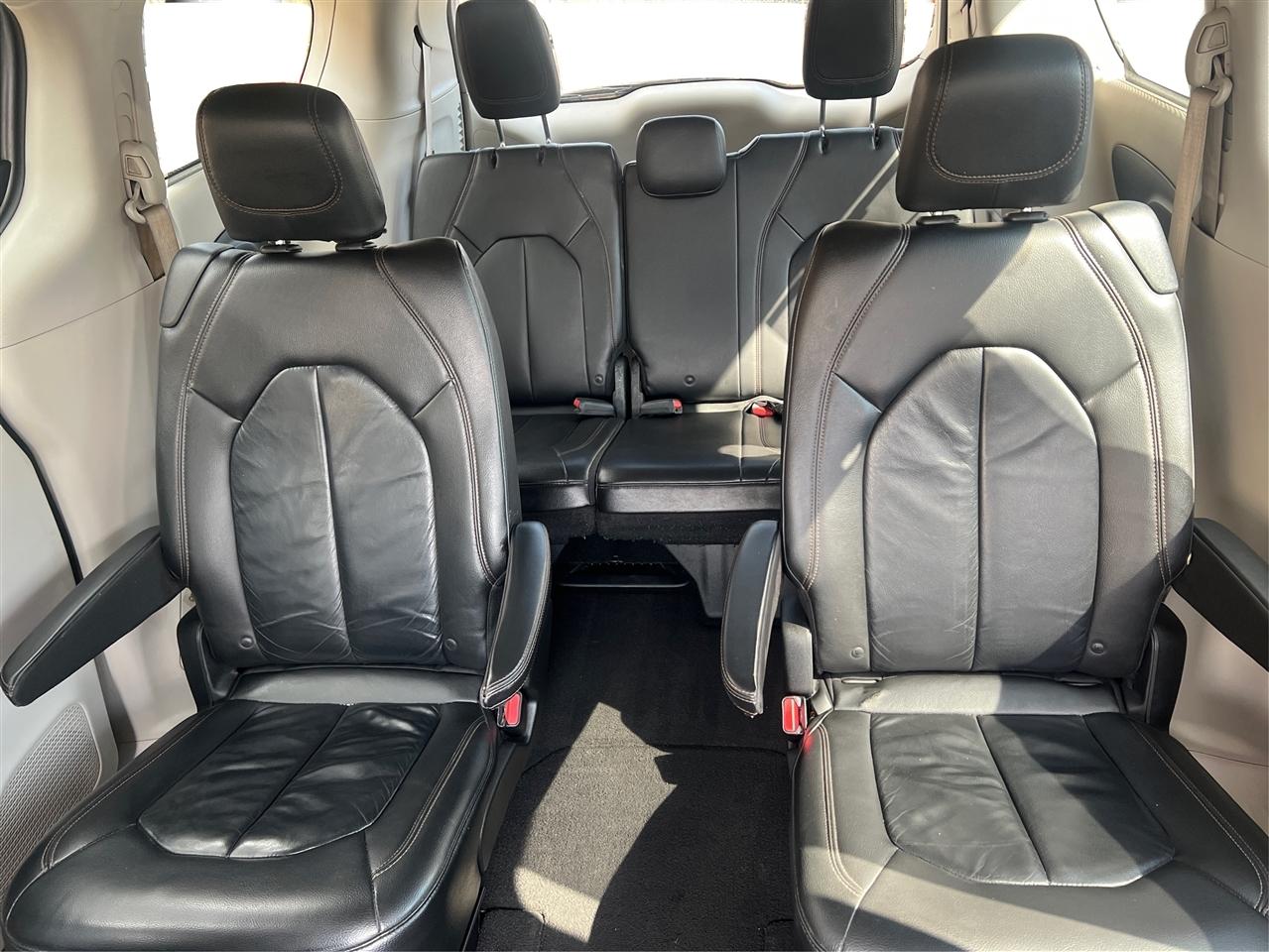 Chrysler Pacifica Touring-L FWD 2017