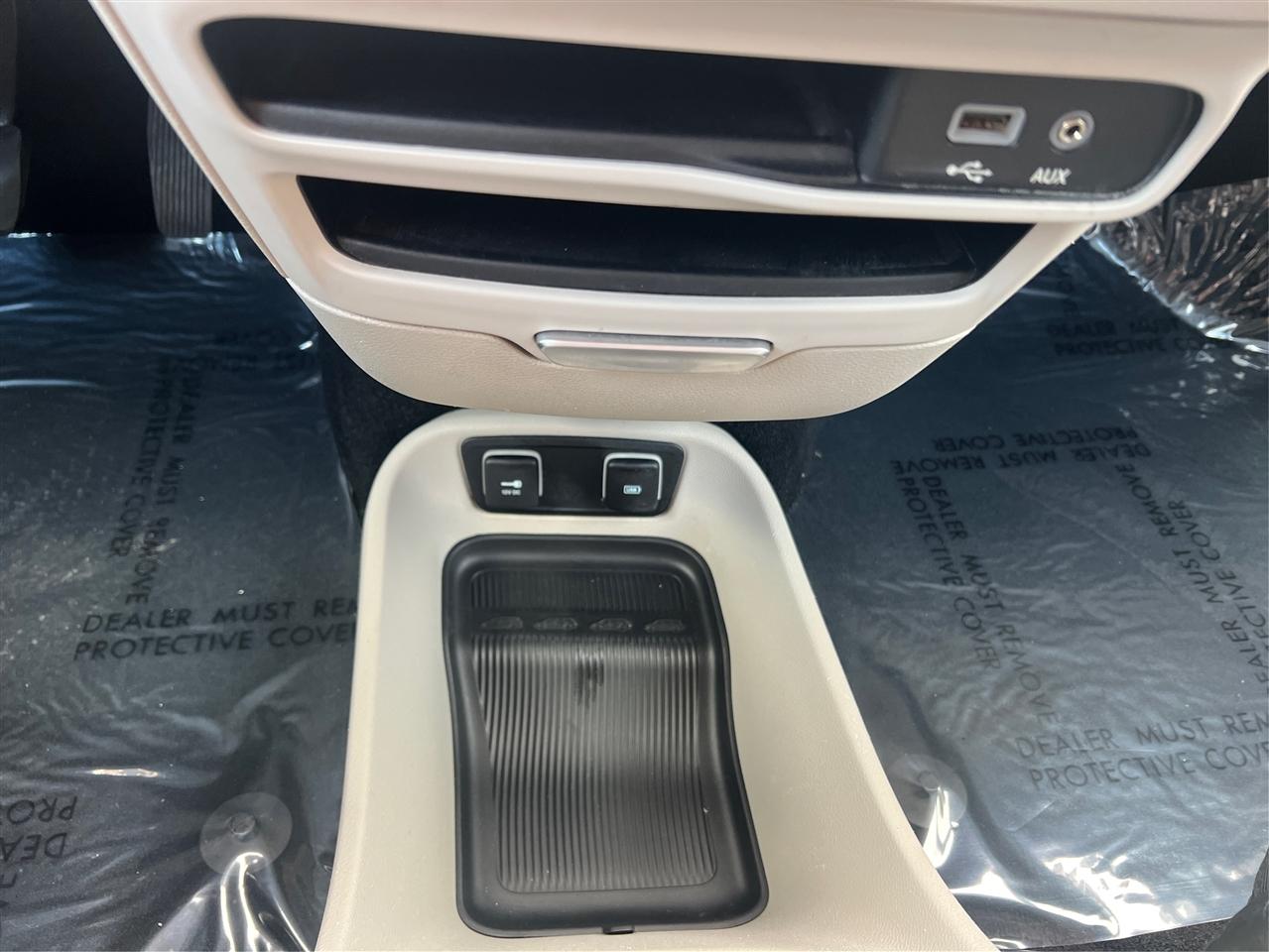 Chrysler Pacifica Touring-L FWD 2017