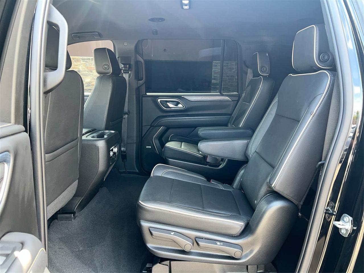 GMC Yukon XL 4WD 4dr SLT 2022