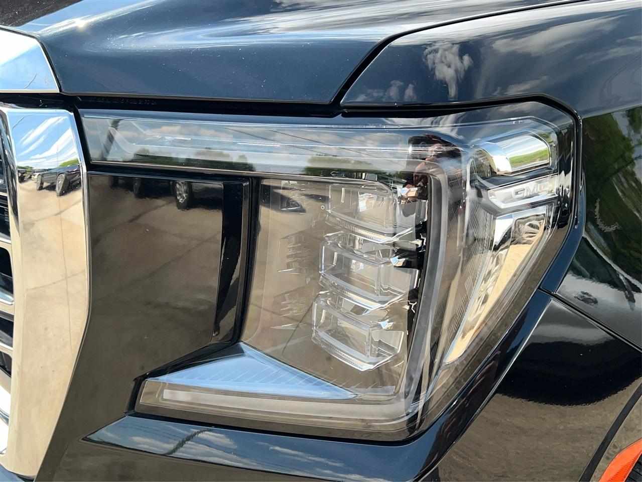 GMC Yukon XL 4WD 4dr SLT 2022