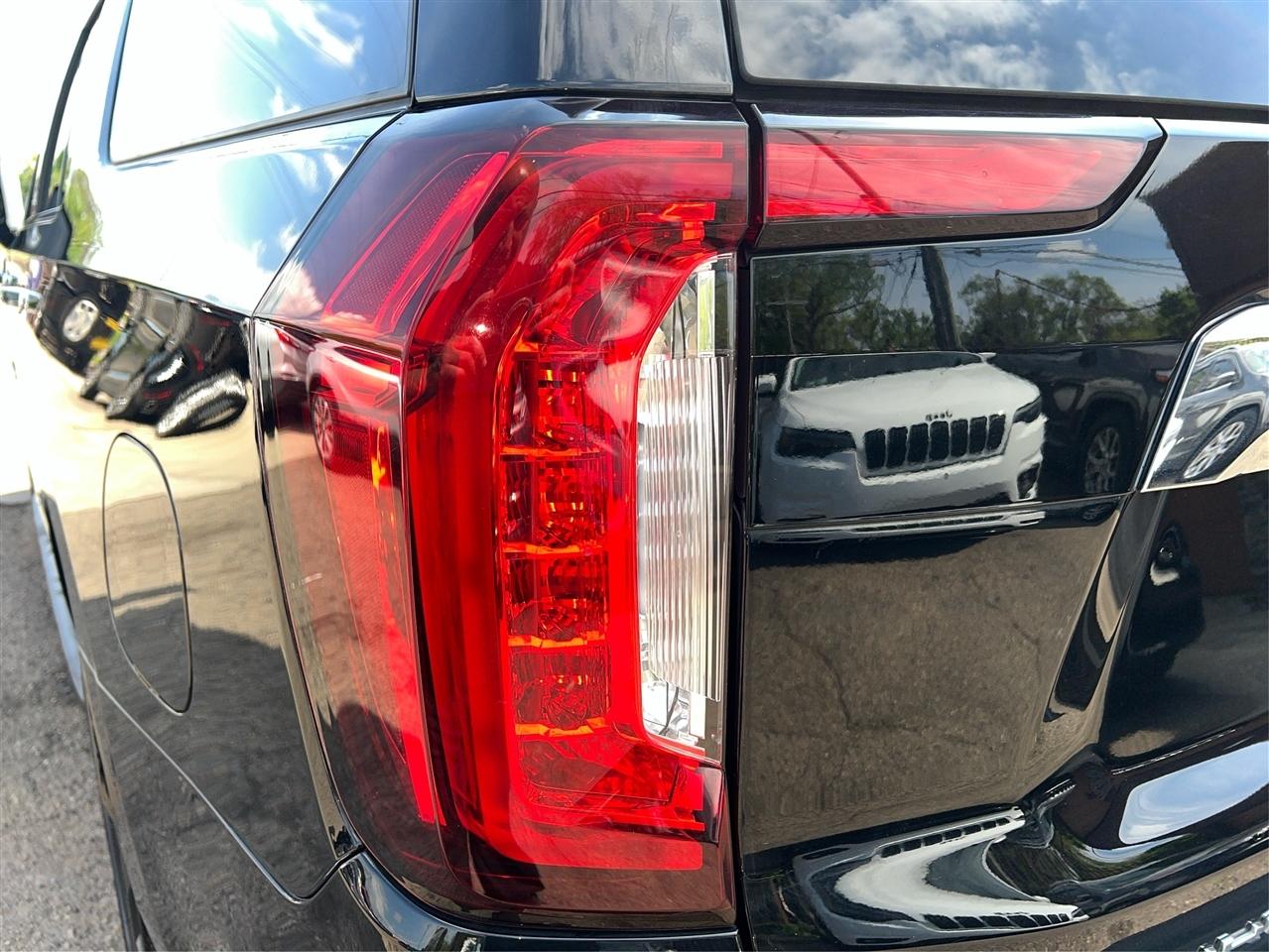 GMC Yukon XL 4WD 4dr SLT 2022