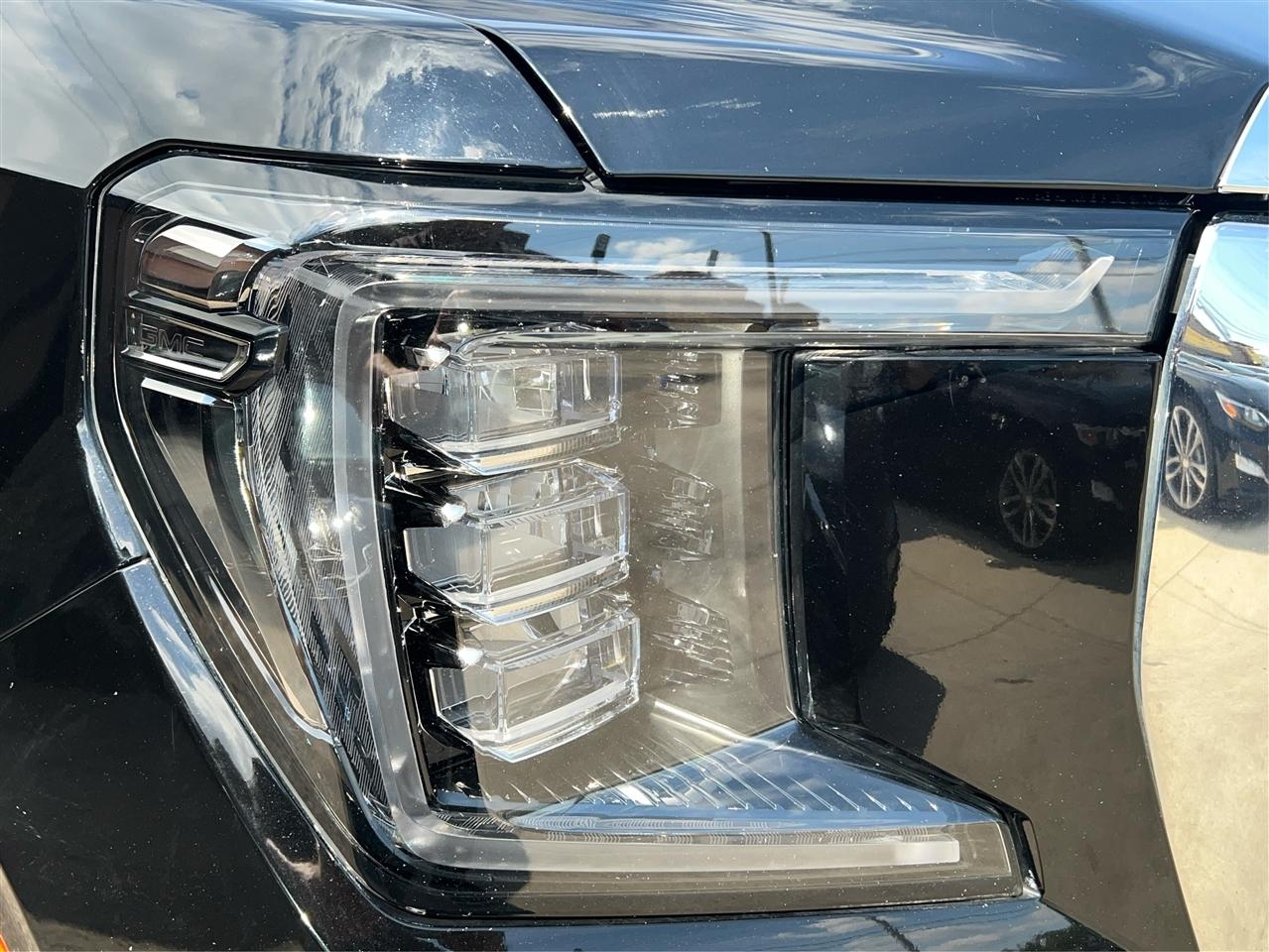 GMC Yukon XL 4WD 4dr SLT 2022
