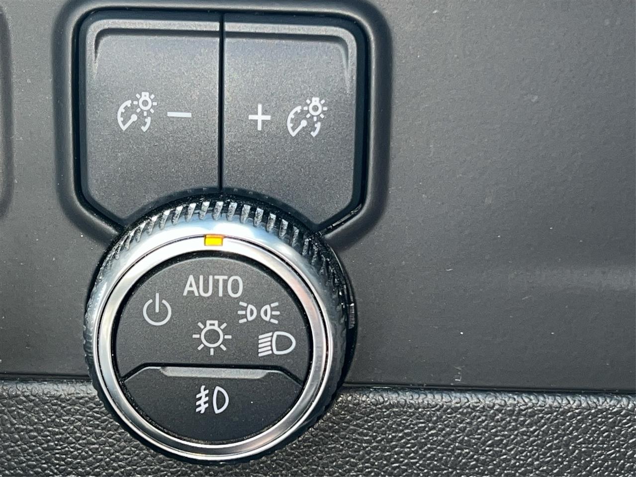 GMC Yukon XL 4WD 4dr SLT 2022