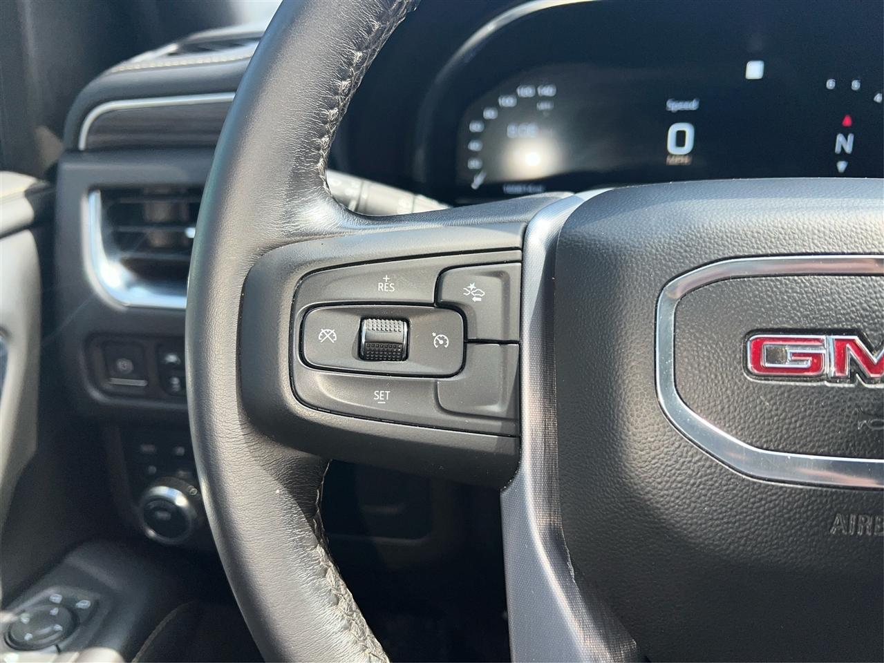 GMC Yukon XL 4WD 4dr SLT 2022