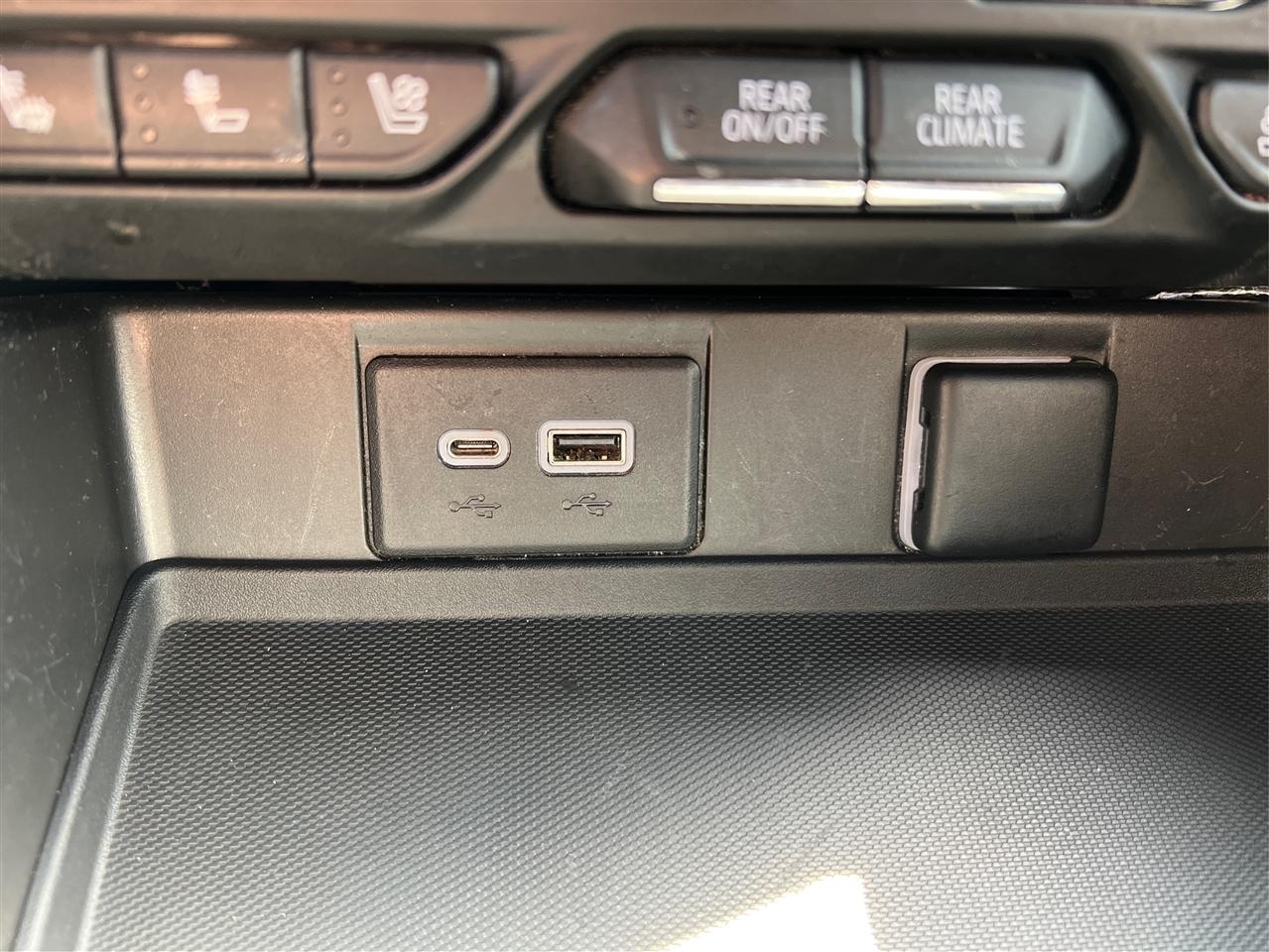 GMC Yukon XL 4WD 4dr SLT 2022