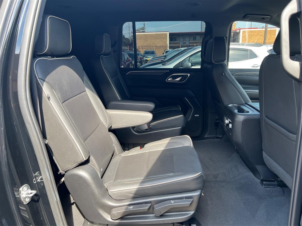 GMC Yukon XL 4WD 4dr SLT 2022
