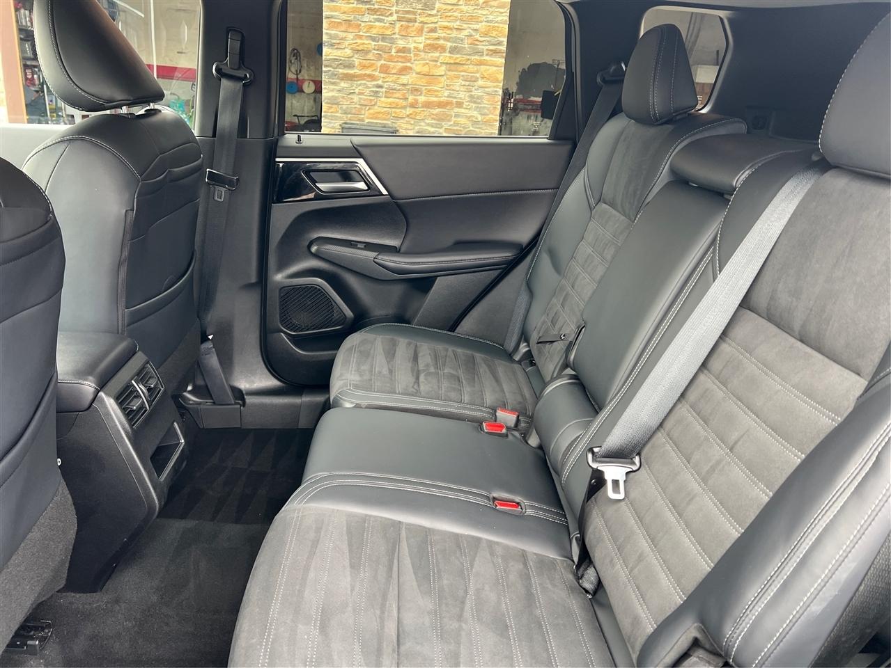 Mitsubishi Outlander SE S-AWC 2024