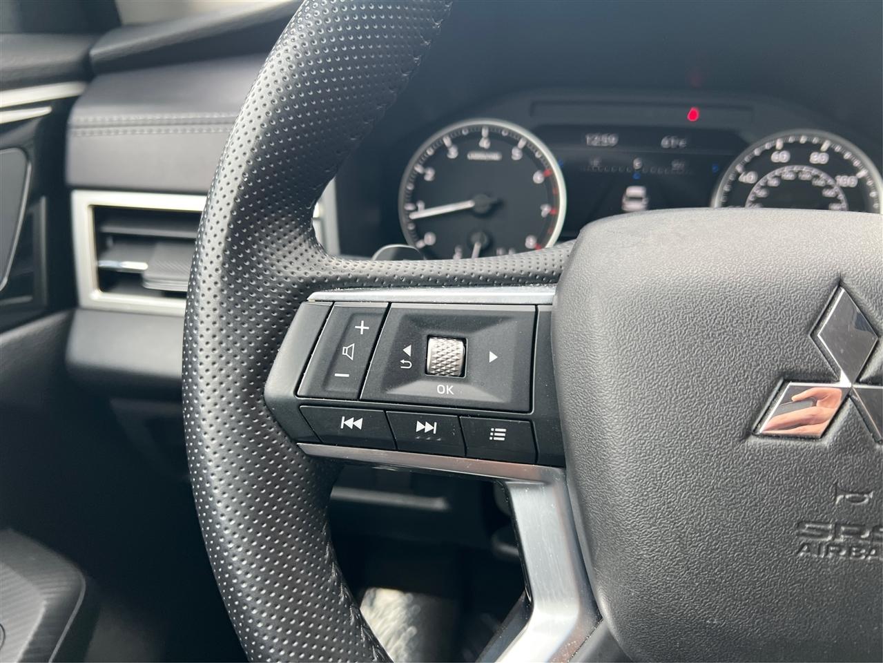 Mitsubishi Outlander SE S-AWC 2024