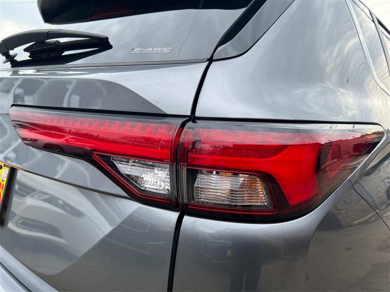 Mitsubishi Outlander SE S-AWC 2024