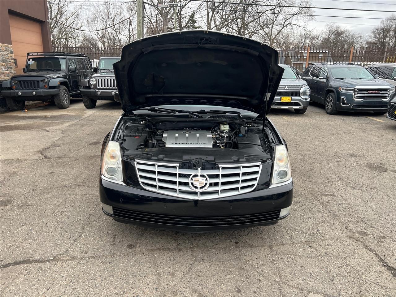 Cadillac DTS 4dr Sdn w/1SE 2008