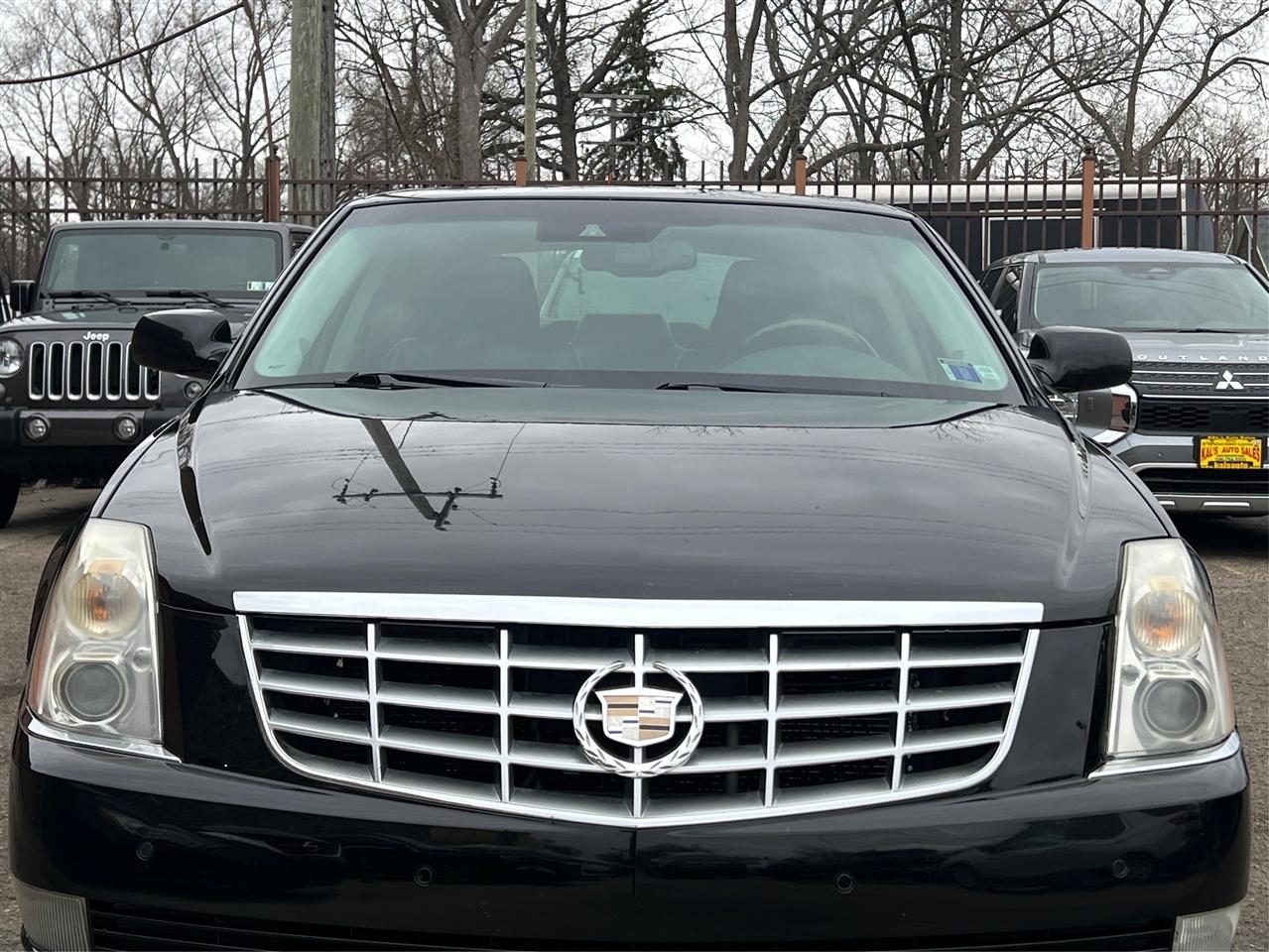 Cadillac DTS 4dr Sdn w/1SE 2008