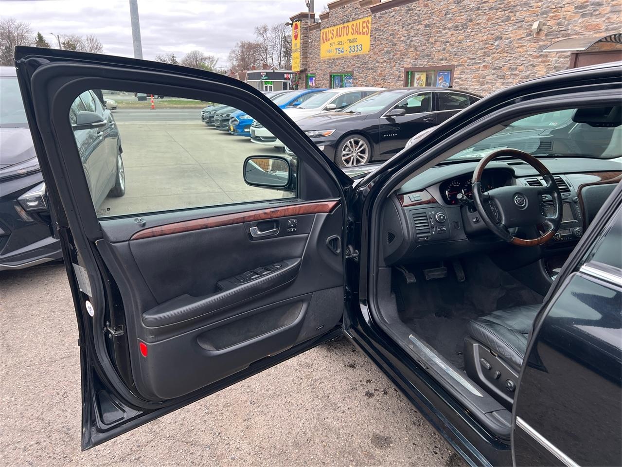 Cadillac DTS 4dr Sdn w/1SE 2008