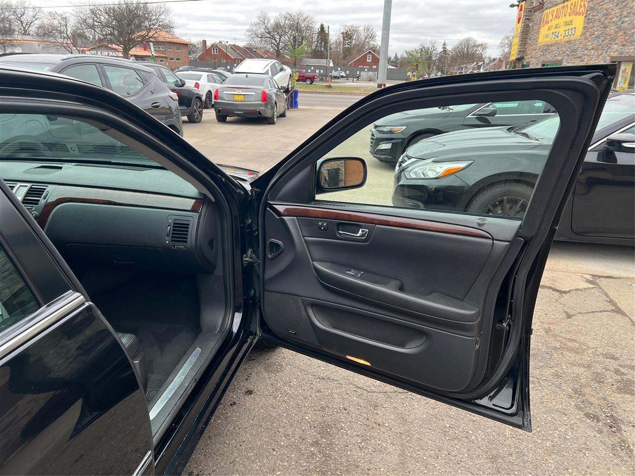 Cadillac DTS 4dr Sdn w/1SE 2008