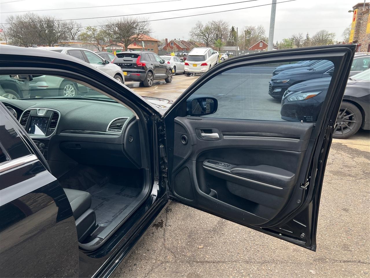 Chrysler 300 Touring RWD 2018