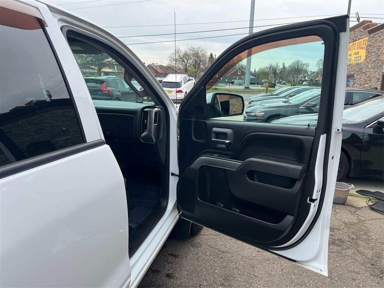 Chevrolet Silverado 1500 4WD Crew Cab 153.0" LT w/1LT 2015