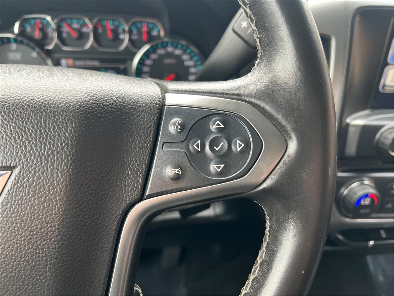 Chevrolet Silverado 1500 4WD Crew Cab 153.0" LT w/1LT 2015