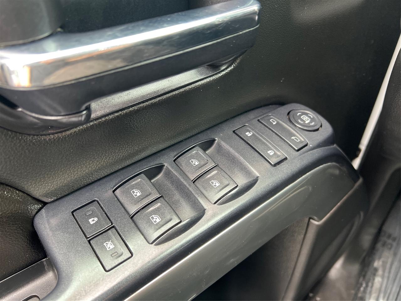 Chevrolet Silverado 1500 4WD Crew Cab 153.0" LT w/1LT 2015