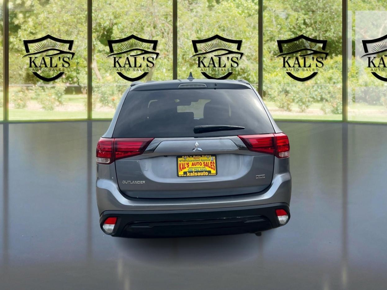 Mitsubishi Outlander ES S-AWC 2020