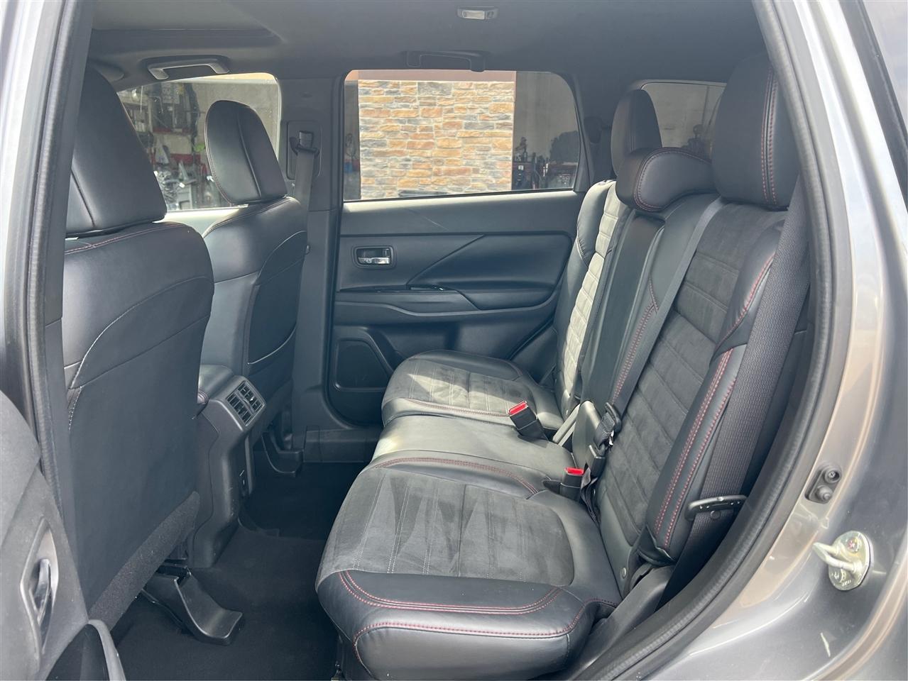 Mitsubishi Outlander ES S-AWC 2020