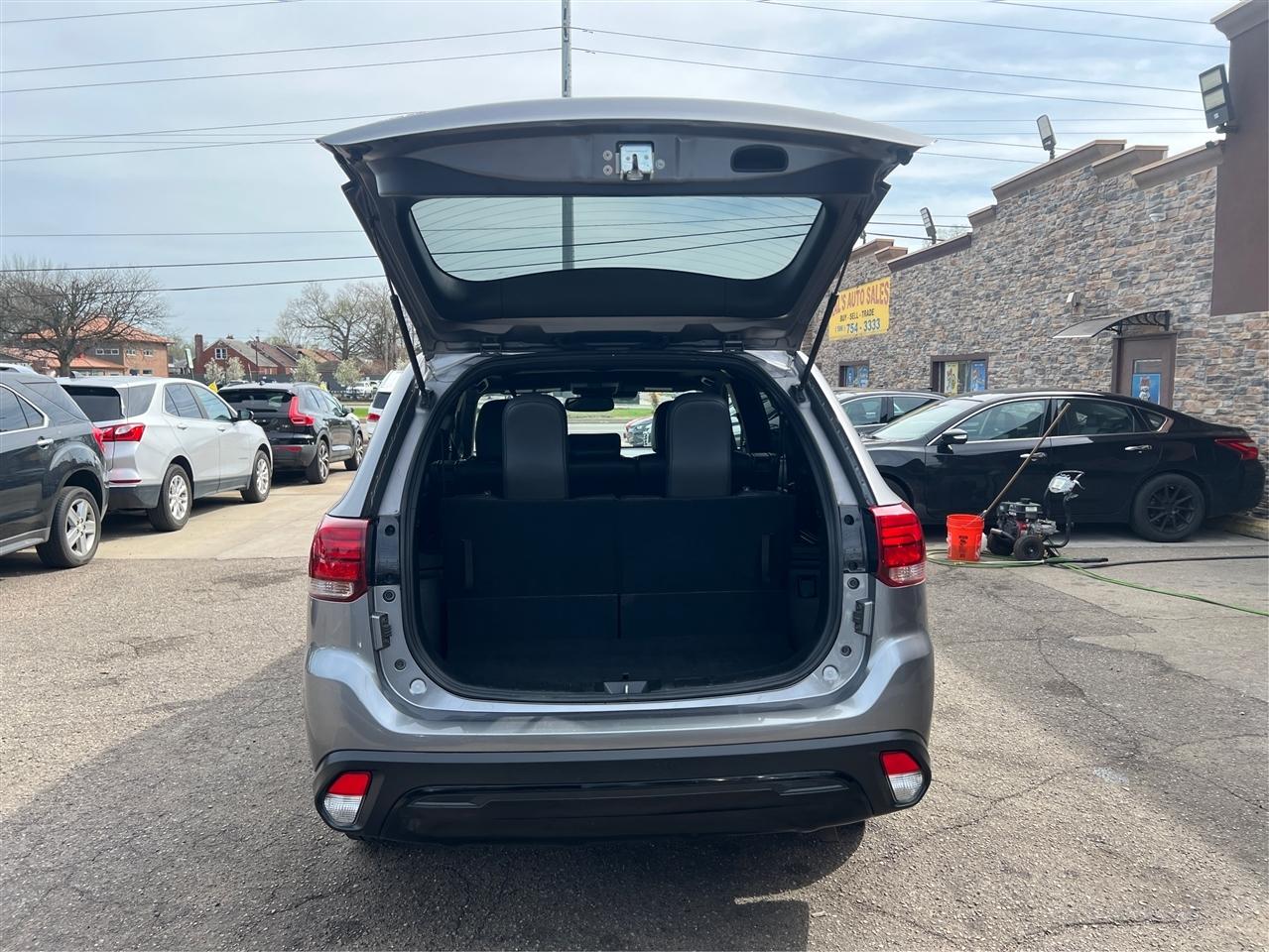 Mitsubishi Outlander ES S-AWC 2020