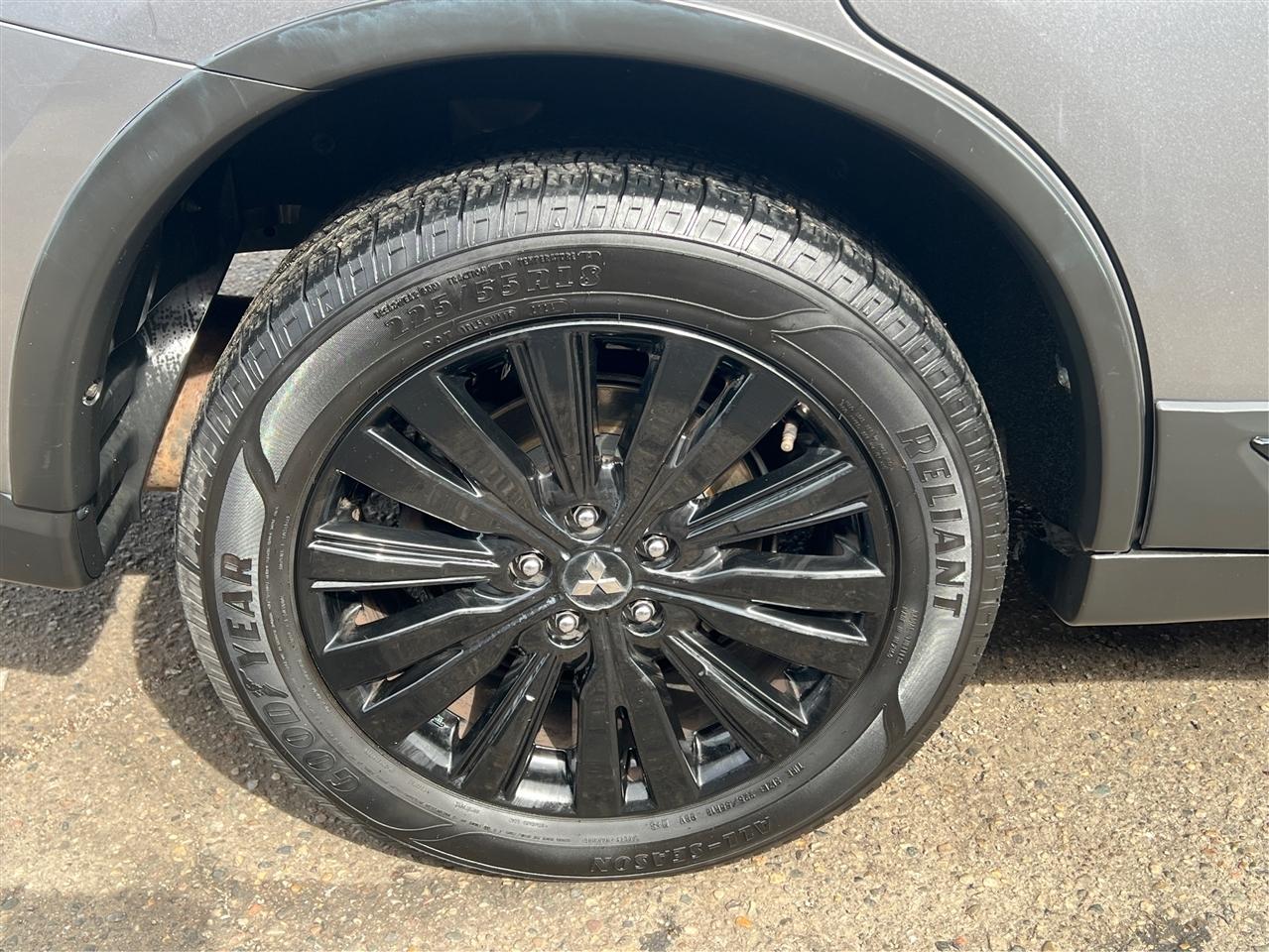 Mitsubishi Outlander ES S-AWC 2020