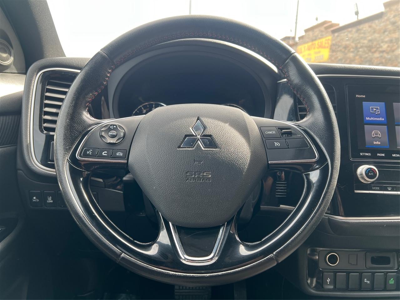 Mitsubishi Outlander ES S-AWC 2020