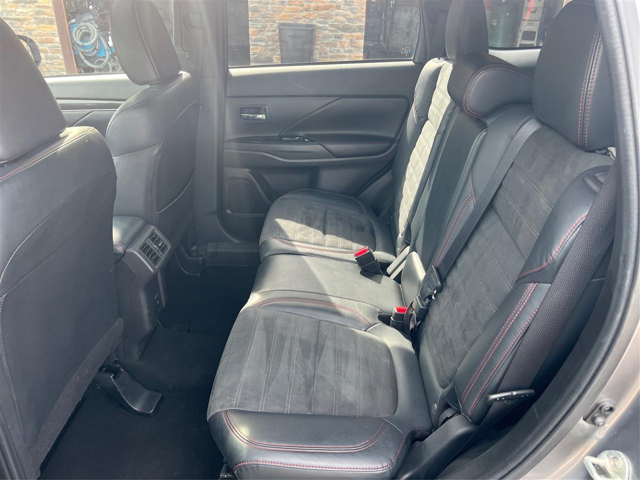 Mitsubishi Outlander ES S-AWC 2020