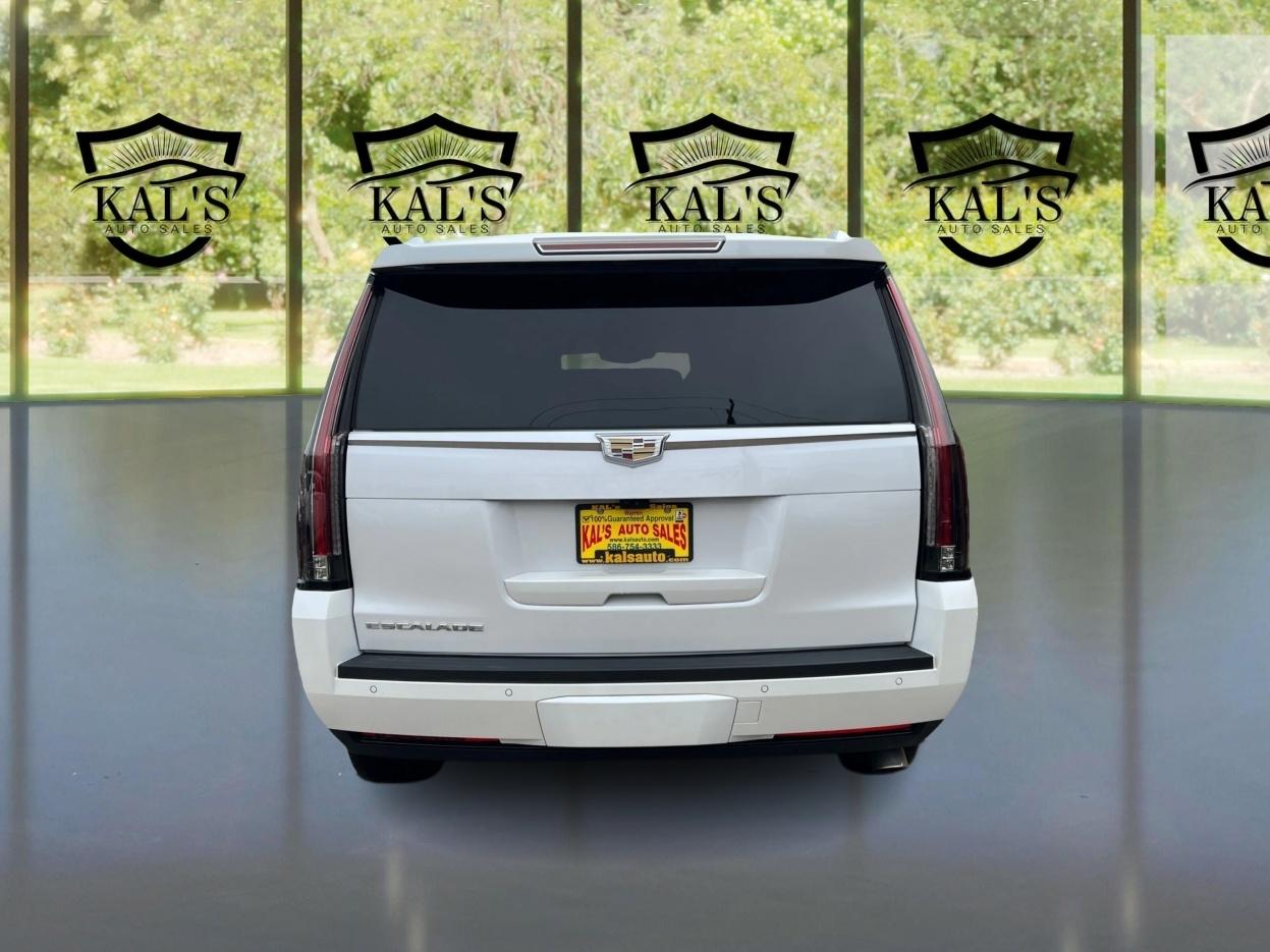 Cadillac Escalade 4WD 4dr Platinum 2017